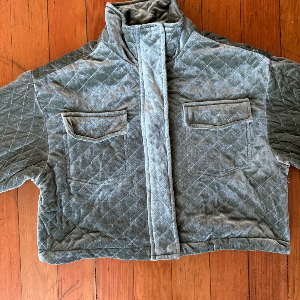Sage Green Velvet Quilted Shorts and Jacket Matching Set - Picture 5 of 10